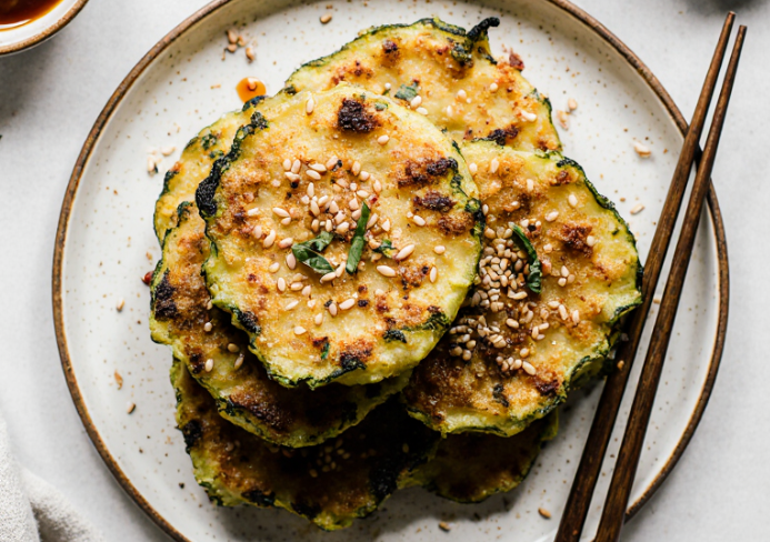 Zucchini Pancakes: Quick & Easy Weeknight Meal