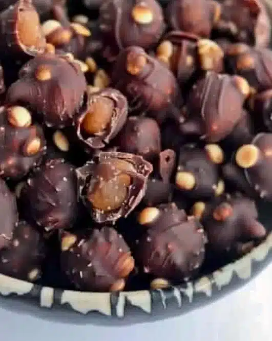 Crunchy chocolate snack perfect for satisfying sweet cravings.