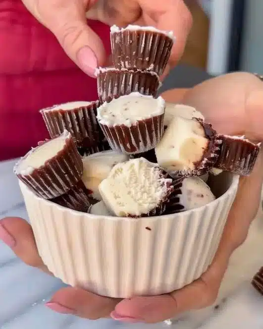 Easy frozen yogurt bites recipe with fresh fruit and toppings.