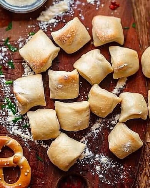 10 Minute Fluffy Air Fryer Pretzel Bites